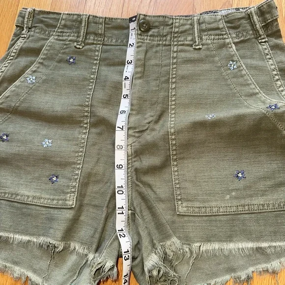 American Eagle Shorts High Rise Embroidered Floral Utility Raw Hem Boho‎ Cottage - Picture 8 of 9